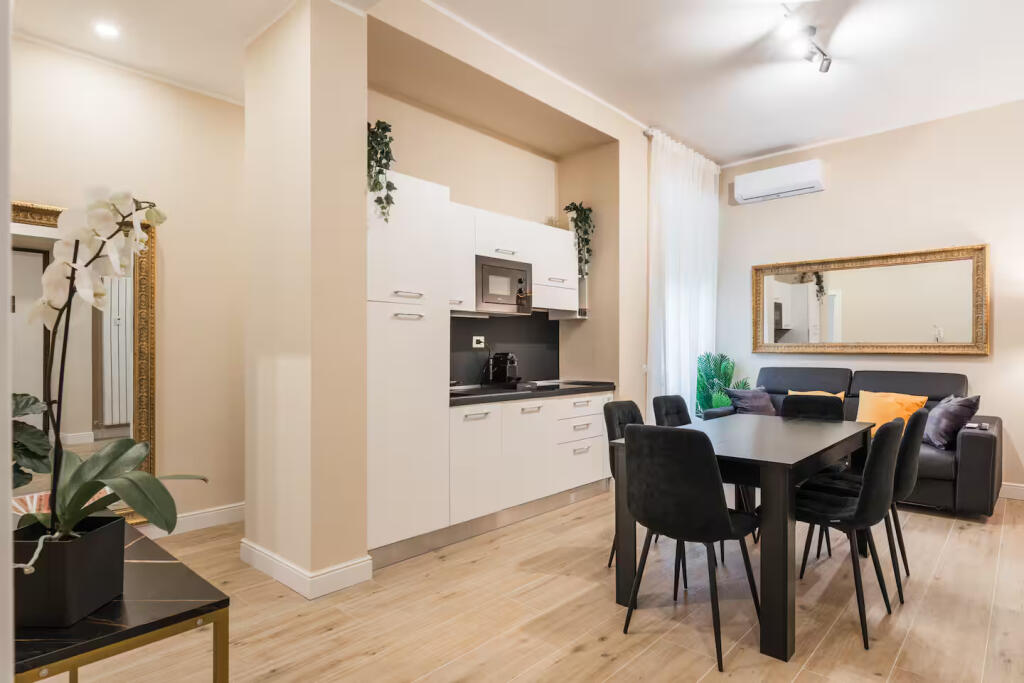 1+1 Apartment for Rent at Materniteti I Ri (ID B2101168) Tirana.
