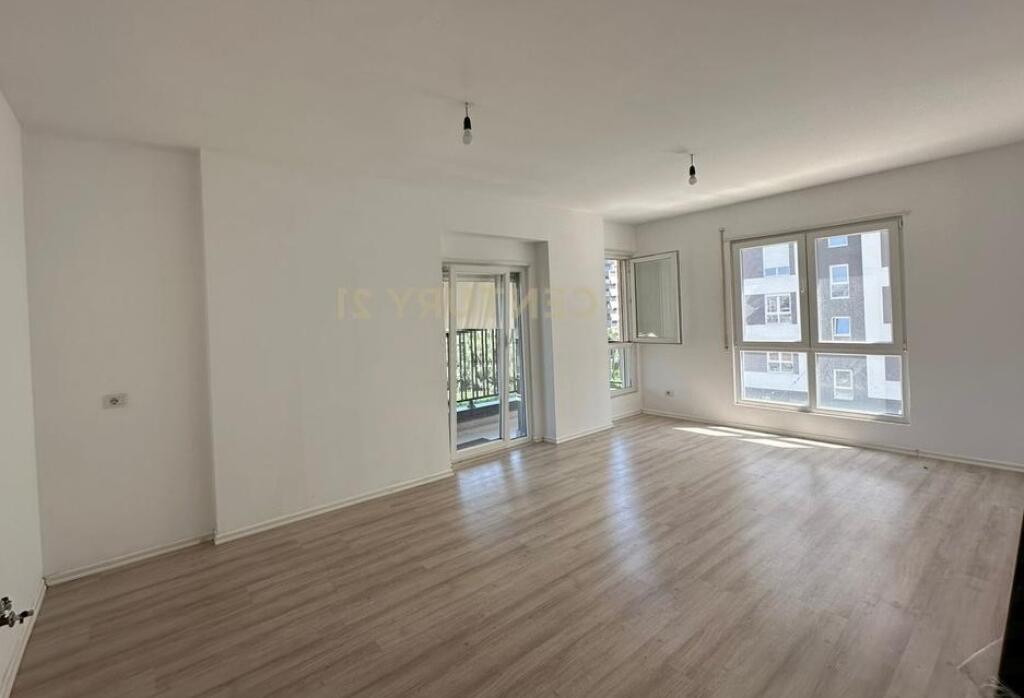 APPARTAMENTO IN VENDITA 2+1, VIA 5 MAJI