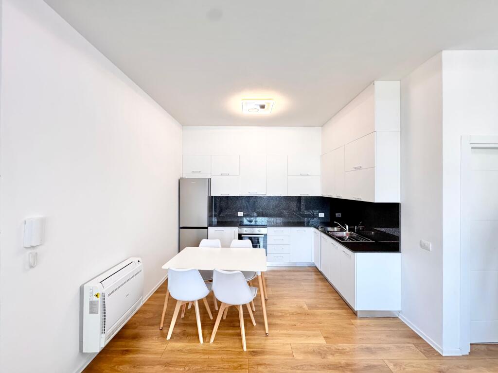 APARTAMENT ME QIRA 2+1+POST PARKIMI KINOSTUDIO