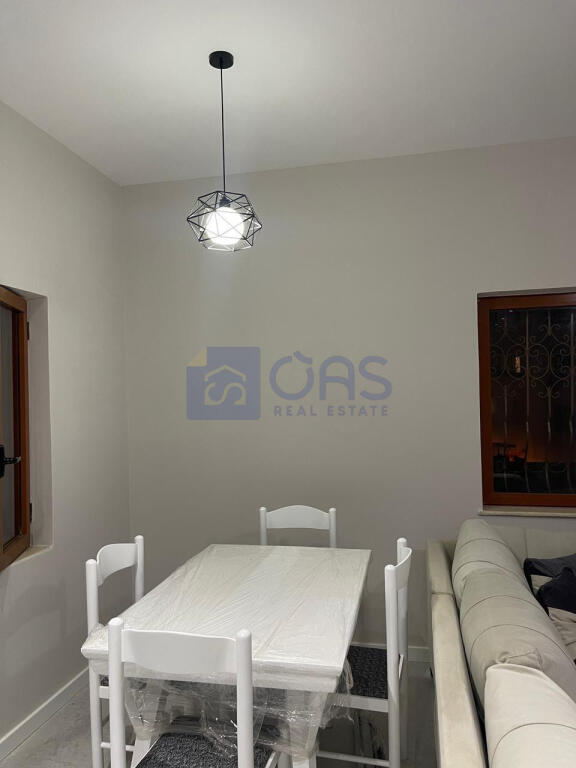 Apartament 2+1 për qira në Rrugën Siri Kodra