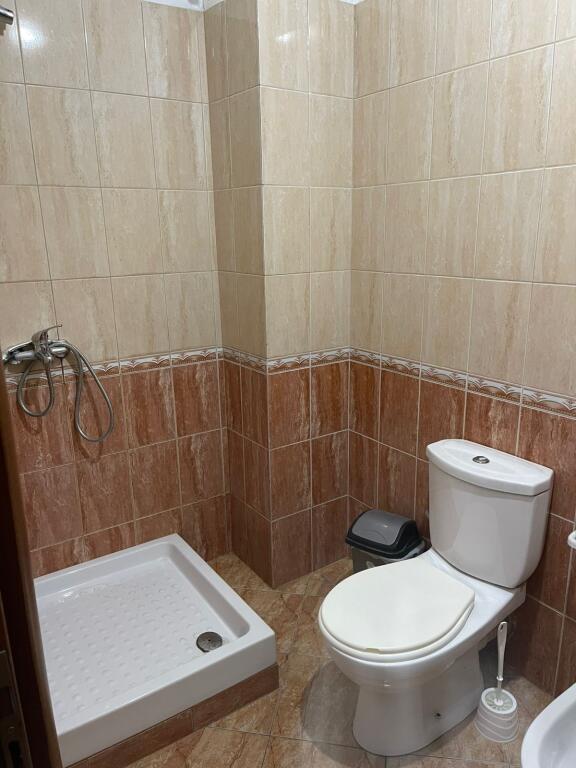 Apartament 2+1 për qira, mbrapa bar Oslo Astir