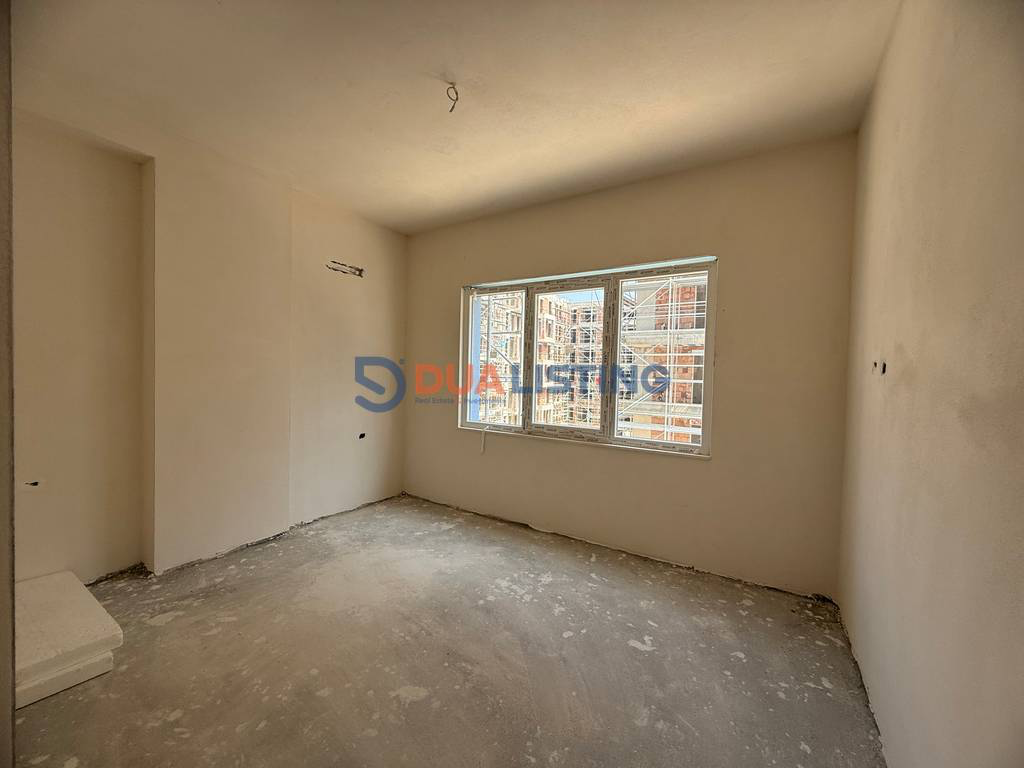 Shesim Apartament 2+1 me super cmim te Univers City!