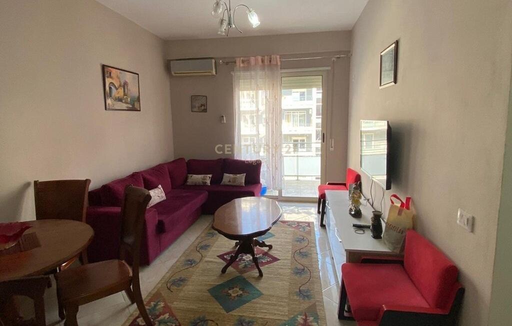 Apartament me qera 1+1 Spitali Amerikan 3, Prane Golden Park