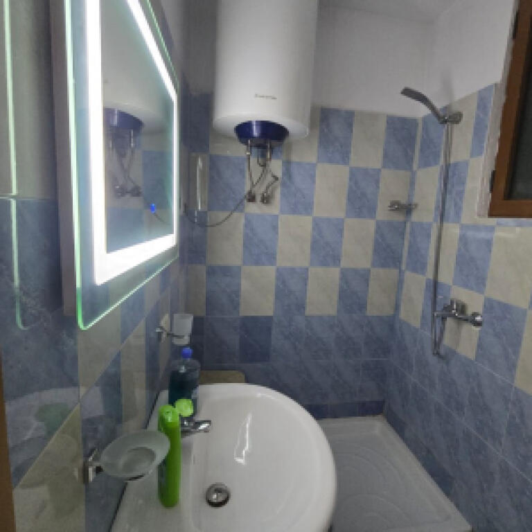 Jepet Me Qera Apartament 2+1+1 Ballkon
