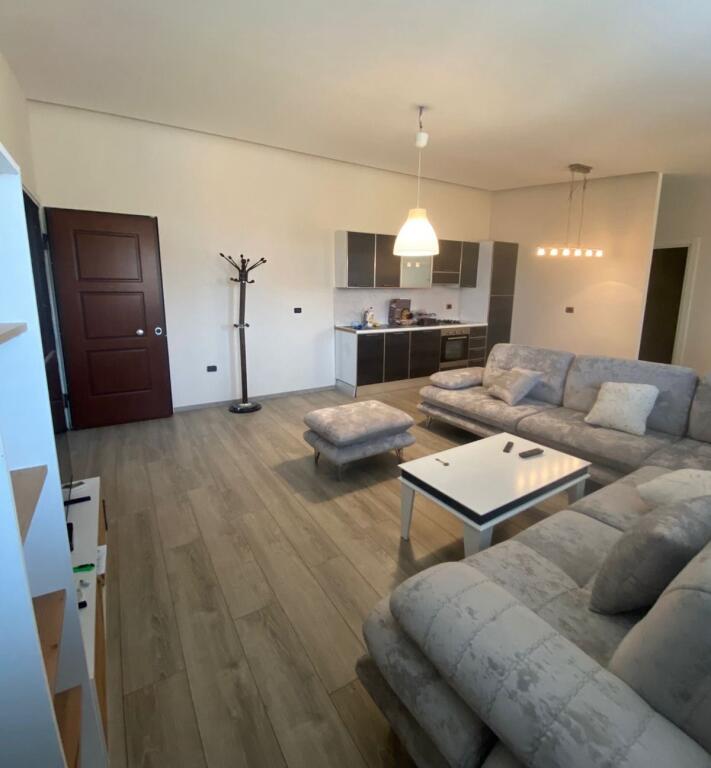 Apartament 1+1 me qira tek Fusha e Aviacionit
