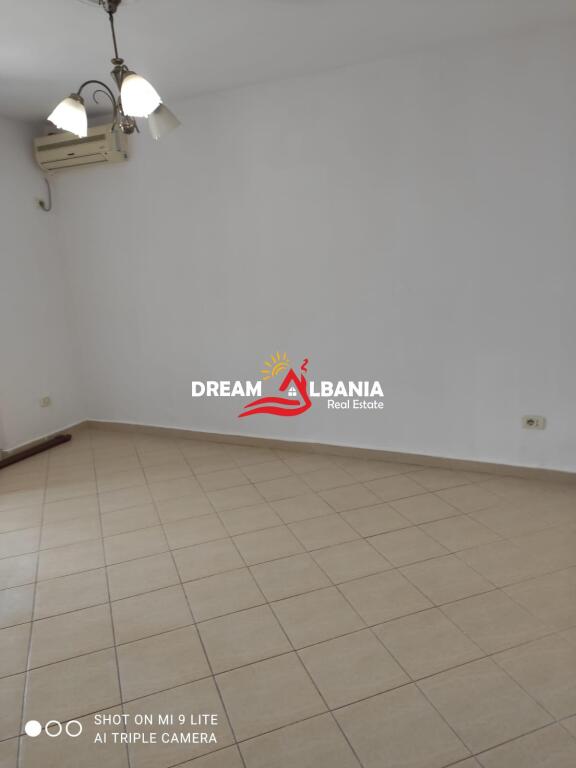 Apartament 1+1 ne shitje, prane Shkolles se Bashkuar (ID 4119423)