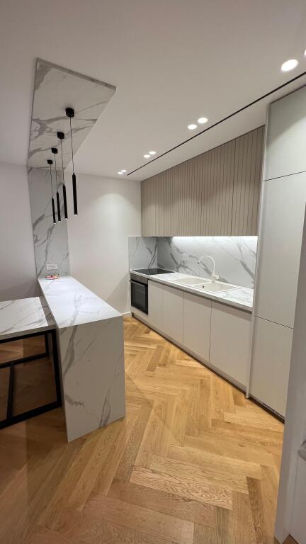 Apartament 1+1 për qira tek Kompleksi Olimpik