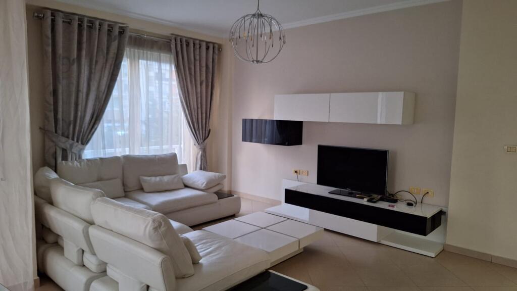 Me Qera: 2+1+2wc 📍Stacioni i Trenit - Gener 2 || Kt.3 || Ndërtuar në 2015 - S.110m²
