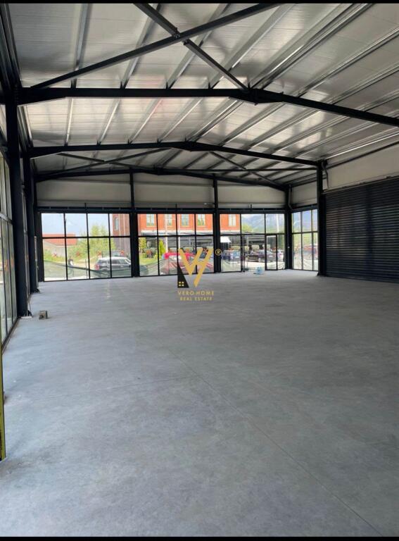 KAPANON 1.400 M2 FOR RENT IN ZALL HERR