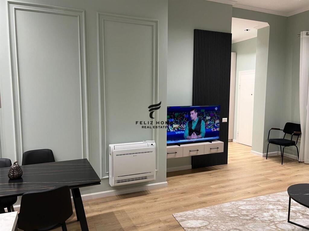 SHITET APARTAMENT 1+1 QENDËR