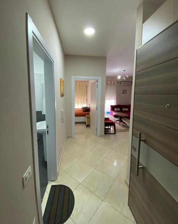 Apartament me qera 1+1 Spitali Amerikan 3, Prane Golden Park
