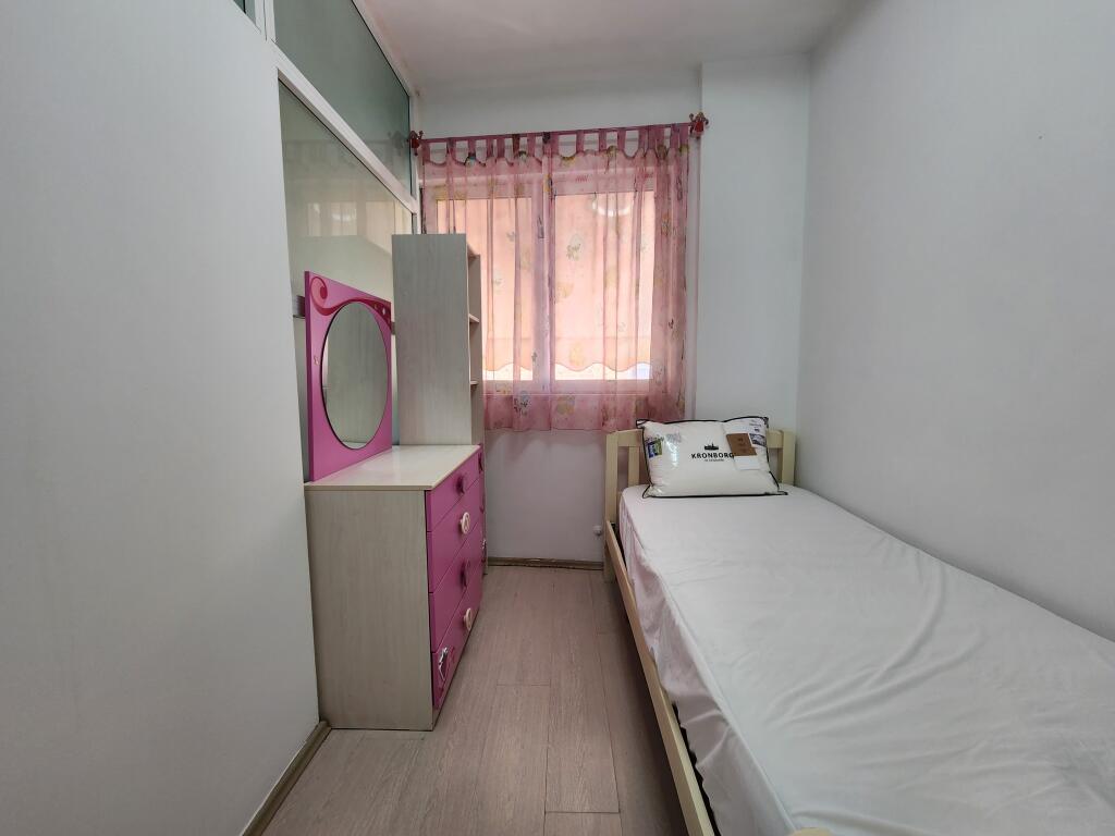 Apartament me qira: 3+1 & 2 ballkone 📍Qendër/ pazari ri (100 m2)