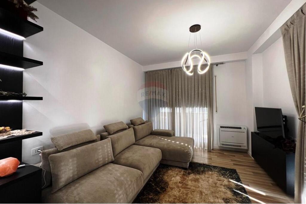 2+1 APARTMENT FOR RENT NEAR PANORAMA COMPLEX