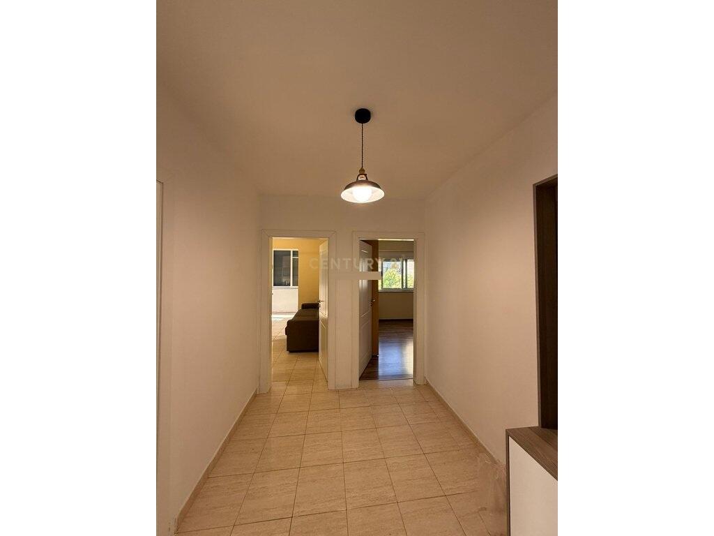 Apartament 1+1 Me Qira në Rrugën Mihal Grameno