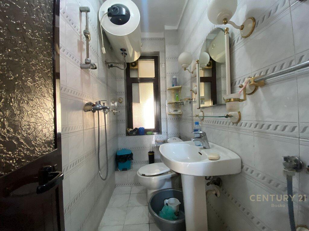 APARTMENT 1+1 DIBRA STREET, MEDRESE!