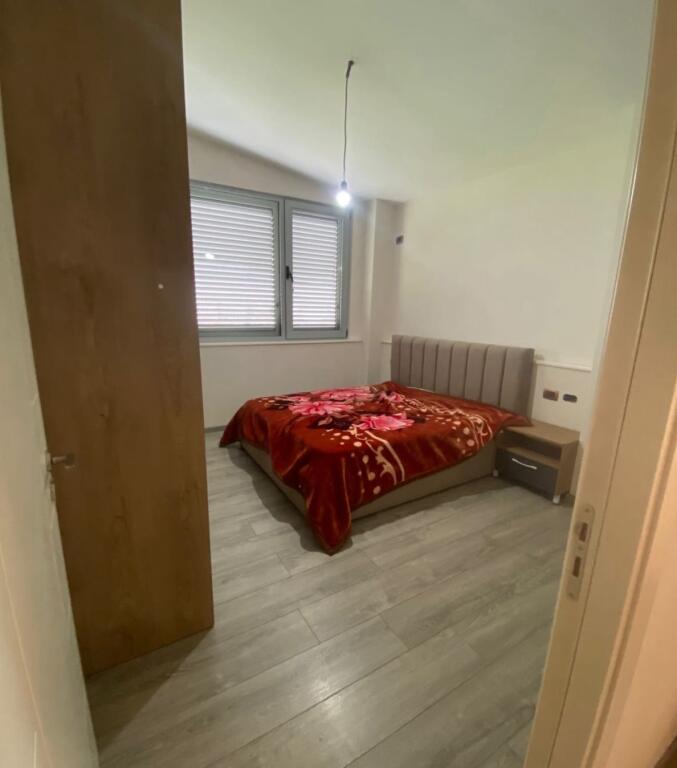 Apartament 1+1 me qira tek Fusha e Aviacionit