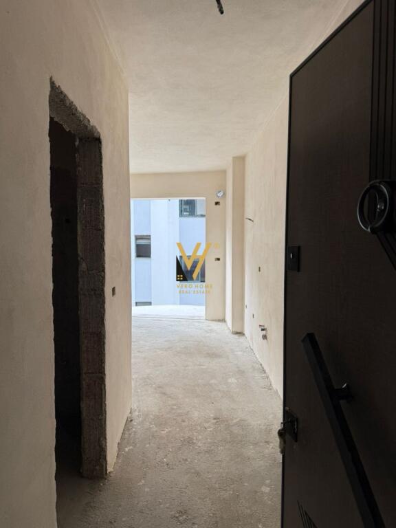 SHITET APARTAMENT 1+1 NE PLAZHIN E DURRSIT