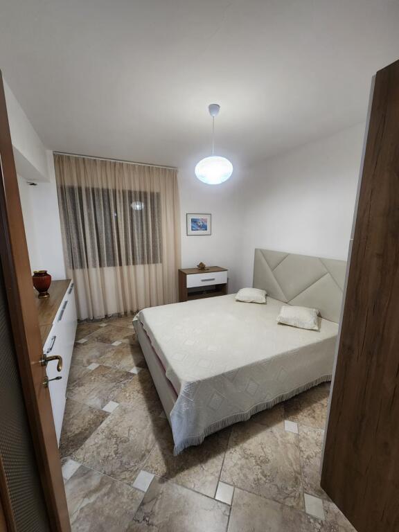 APARTAMENT PER QERA PRANE STADIUMIT