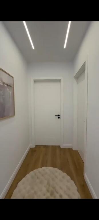 Shitet: Apartament 2+1+2 Petro Nini,(Le Bon)