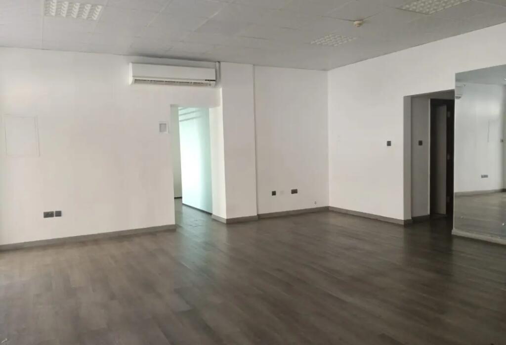 Office for Rent on Dibra Street (ID BZ2638) Tirana.