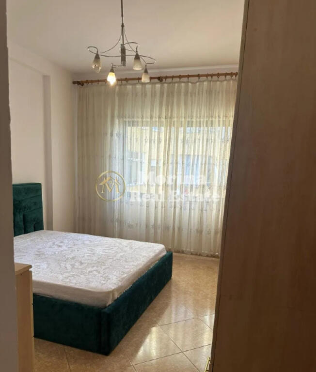 Qera, Apartament 2+1, Komuna e Parisit.