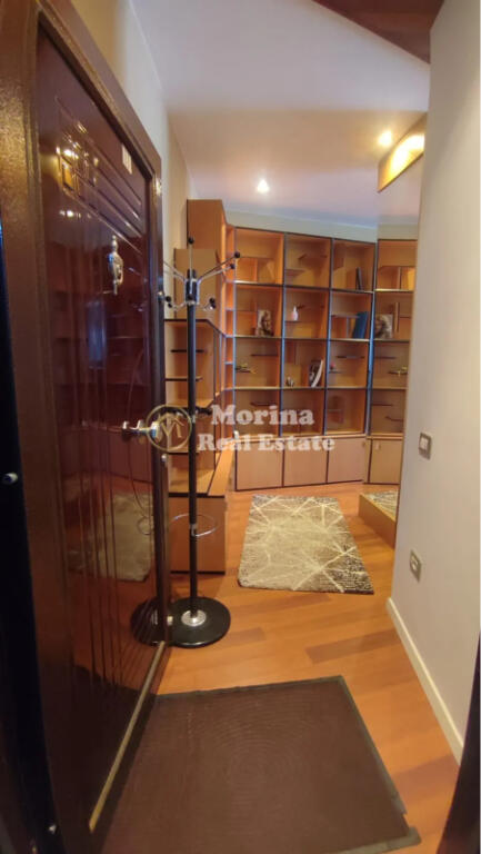 Qira, Apartament 2+1, Siri Kodra