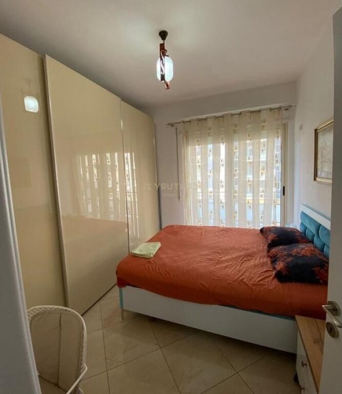 Apartament me qera 1+1 Spitali Amerikan 3, Prane Golden Park