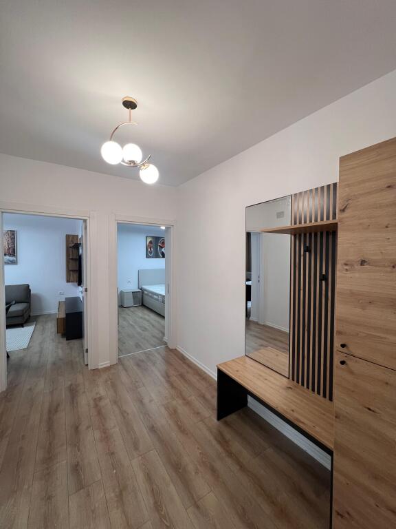 Shitet, Apartament 1+1, Medreseja