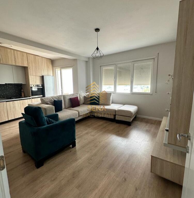 Shitet, Apartament 2+1+2+2blk, i diskutueshëm