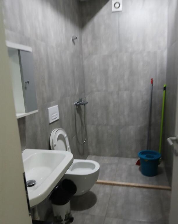 GARSONIERE ME QERA 50 M2 ALI DEMI