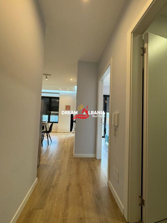 Apartament 1+1 me qera tek Bulevardi Zogu I prane Stacionit te Trenit ne Tirane (ID 42111410)