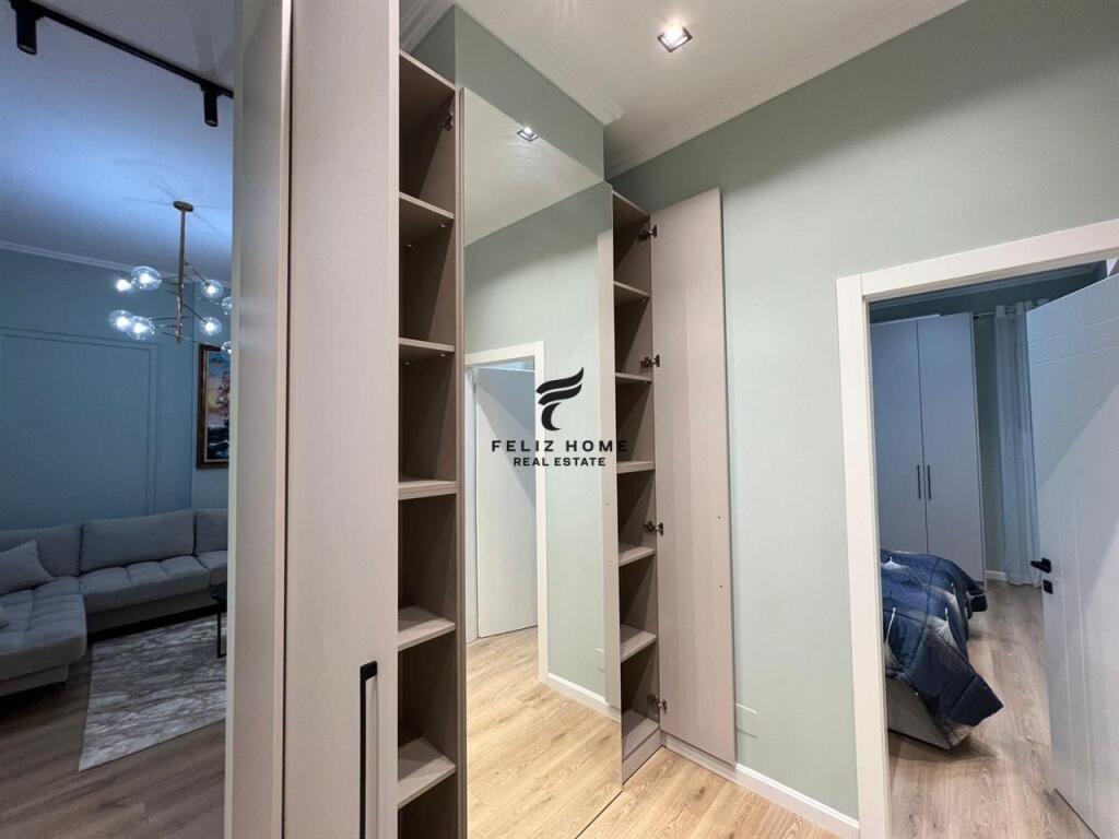 SHITET APARTAMENT 1+1 QENDËR