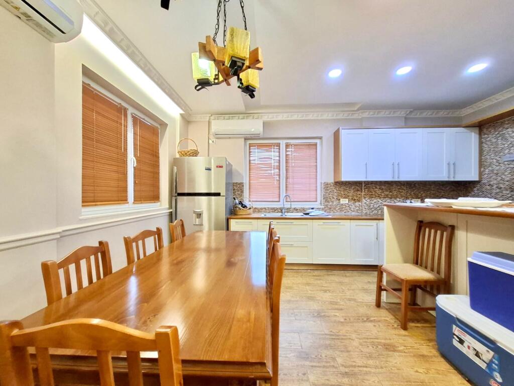 Apartament me qera hera e parë (130m2) 1+1 me verandë 📍Rruga elbasanit/ Fakulteti ekonmik (përfshirë 1 post parkimi)