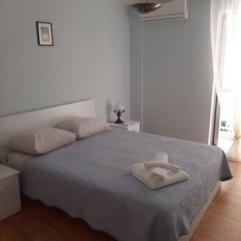 Apartment for Rent 2+1 at Komuna e Parisit (ID B2201113) Tirana/