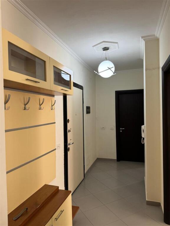Apartament 2+1 me qera ne Yzberisht, bar Unik