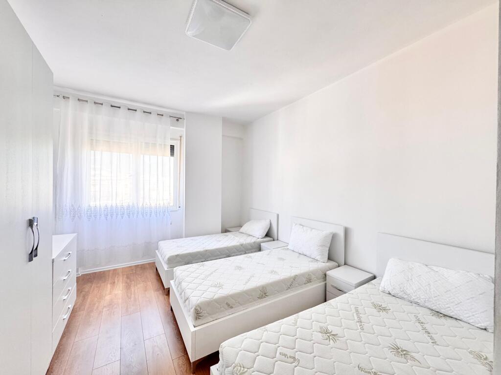 APARTAMENT ME QIRA 2+1+POST PARKIMI KINOSTUDIO