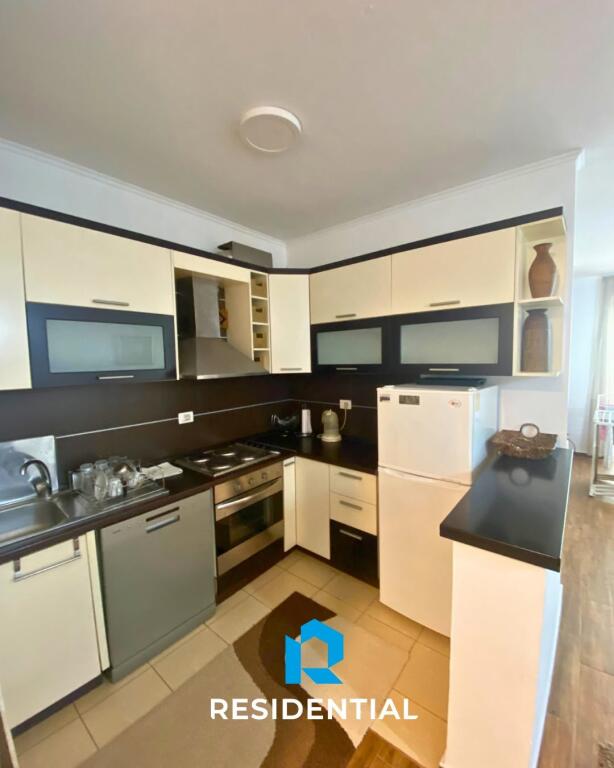 Tek Kodra E Diellit 1, Jepet Me Qira Apartament 2+1 I Mobiluar!