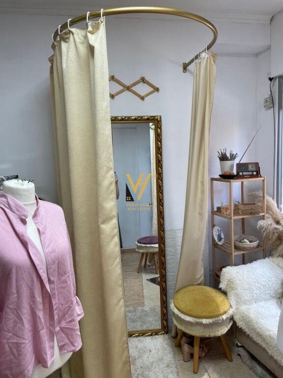 FOR SALE BUSINESS STUDIO AT BRRYLI