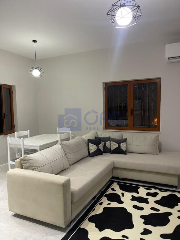 Apartament 2+1 për qira në Rrugën Siri Kodra