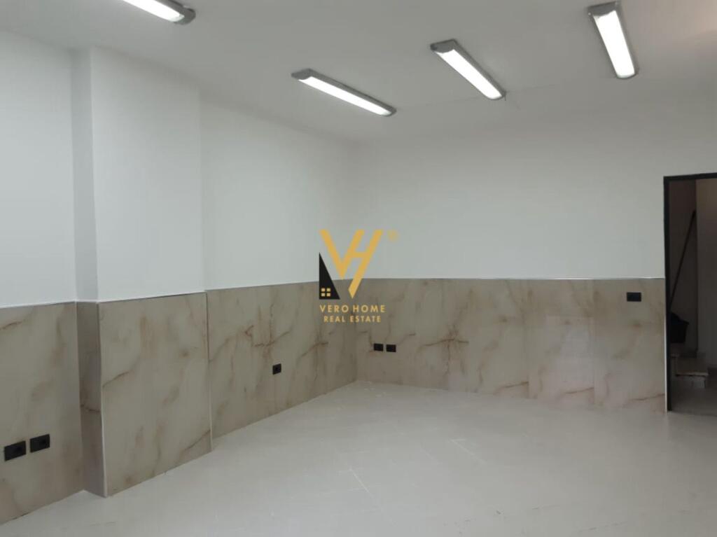 NEGOZIO DI 35 M2 IN AFFITTO IN VIA BOGDANEVE