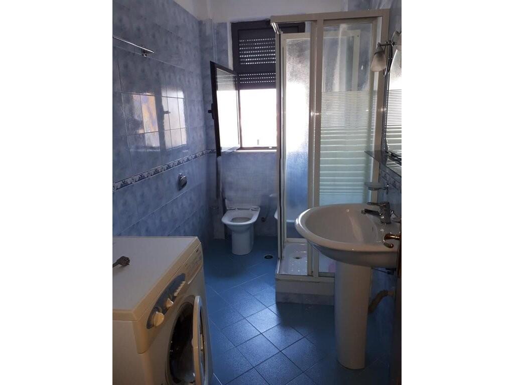 JAPIM ME QIRA APARTAMENT 1+1, RRUGA NDRE MJEDA!