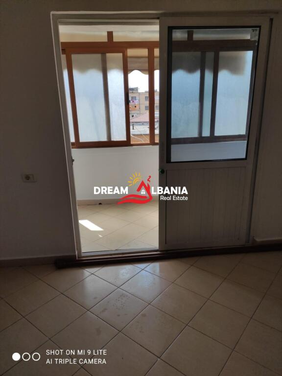 Apartament 1+1 ne shitje, prane Shkolles se Bashkuar (ID 4119423)