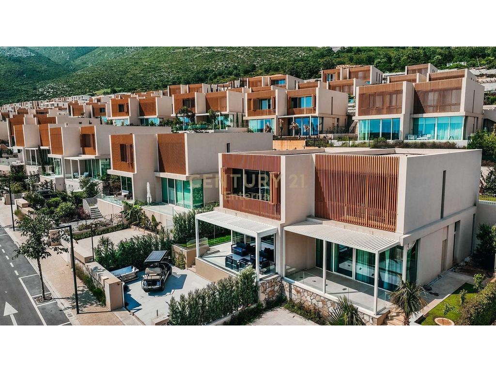 2 Big Twin Villas for sale in Green Coast, Dhermi!