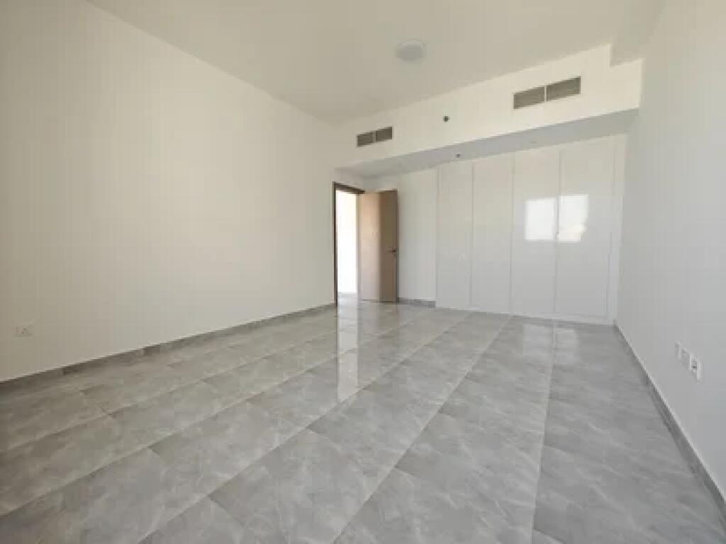 Zyre Me Qera prane Brrylit (ID BZ2524) Tirane