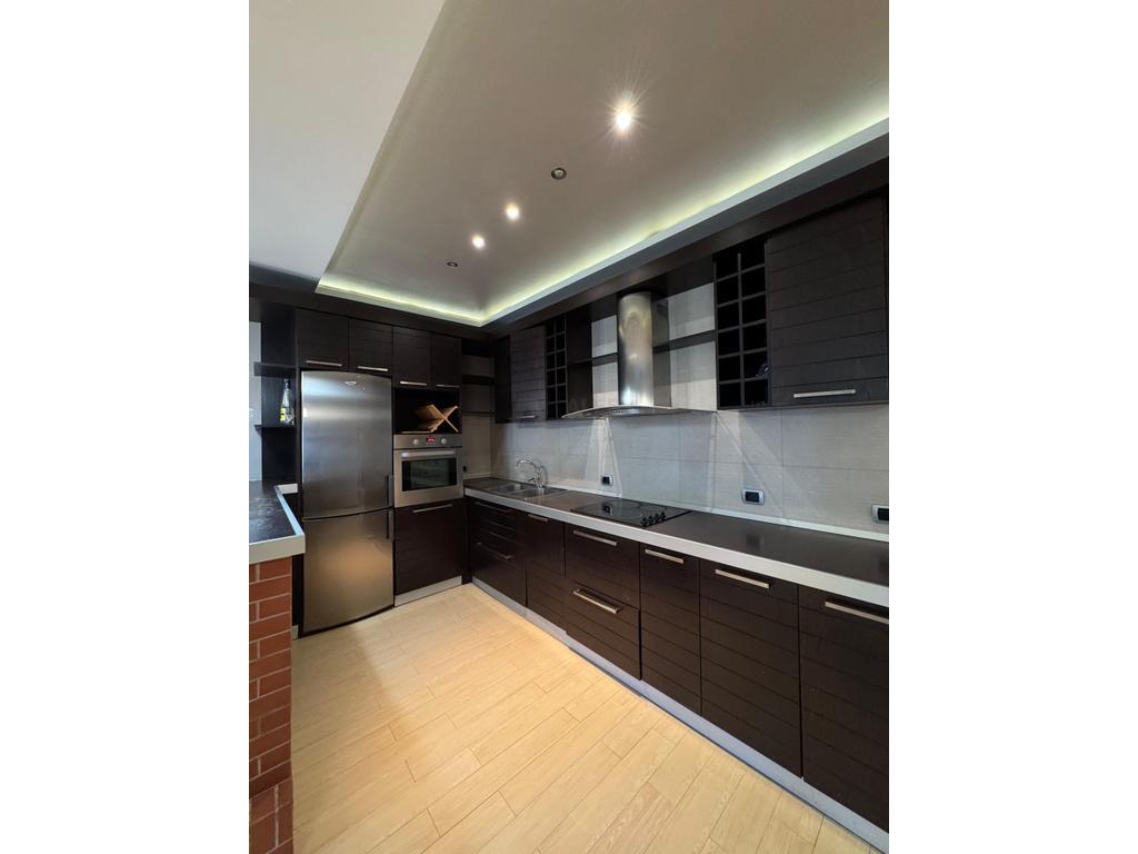 Apartament 3+1+2 tualete për qira pranë "Kodra e Diellit 1"
