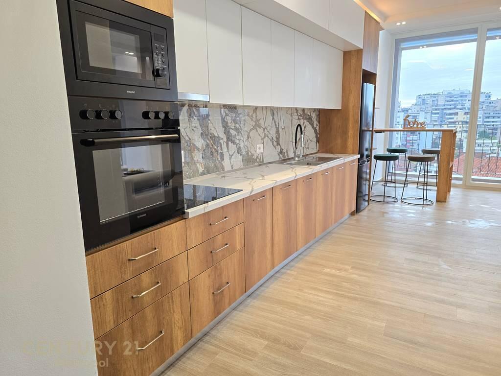 🏡 Apartment 2+1+2 with Parking Space for Rent – Pazari i Ri, Tirana