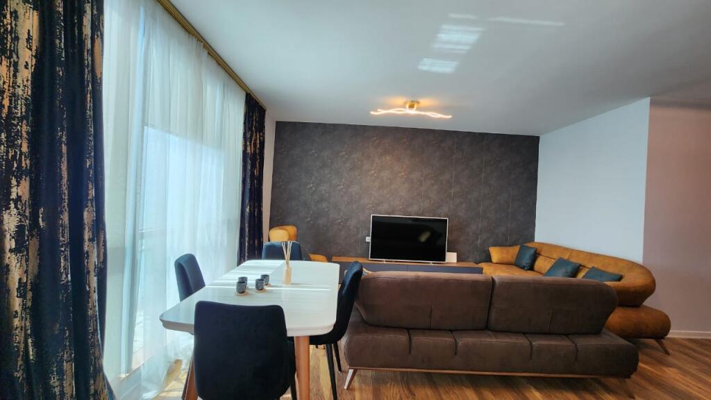 APARTAMENT 1+1 PËR QIRA NË DURRES