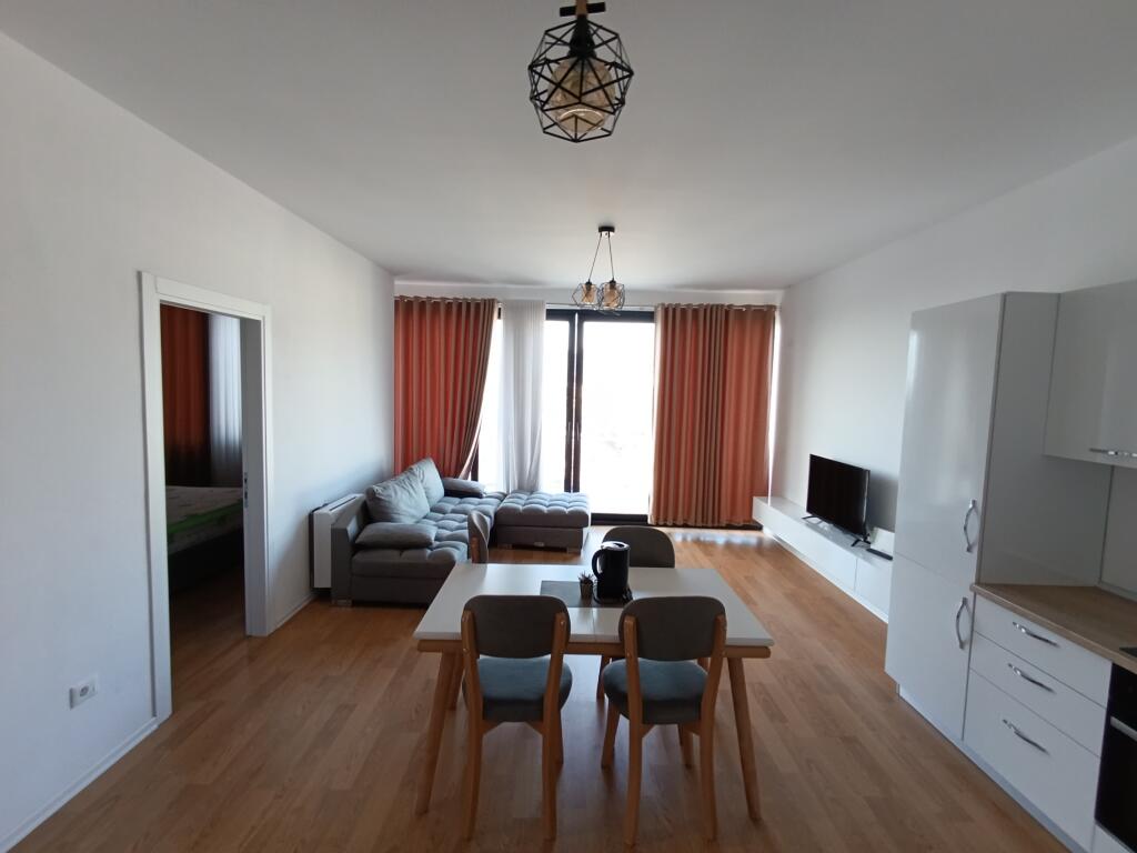Jepet me qera apartament 2+1, Kristal Center