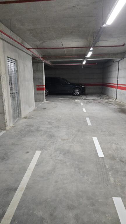 Shitet post parkimi, River Residence Astir