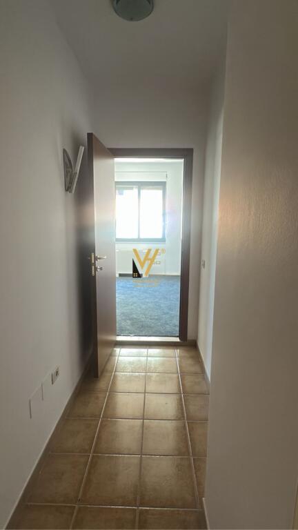 UFFICIO 100M2 IN AFFITTO A BLLOK 1.300 EURO